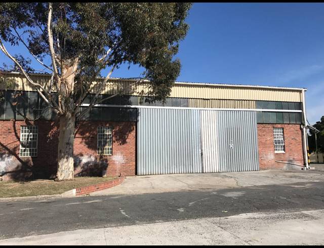 2,030M² FACTORY TO LET IN PAROW INDUSTRIAL